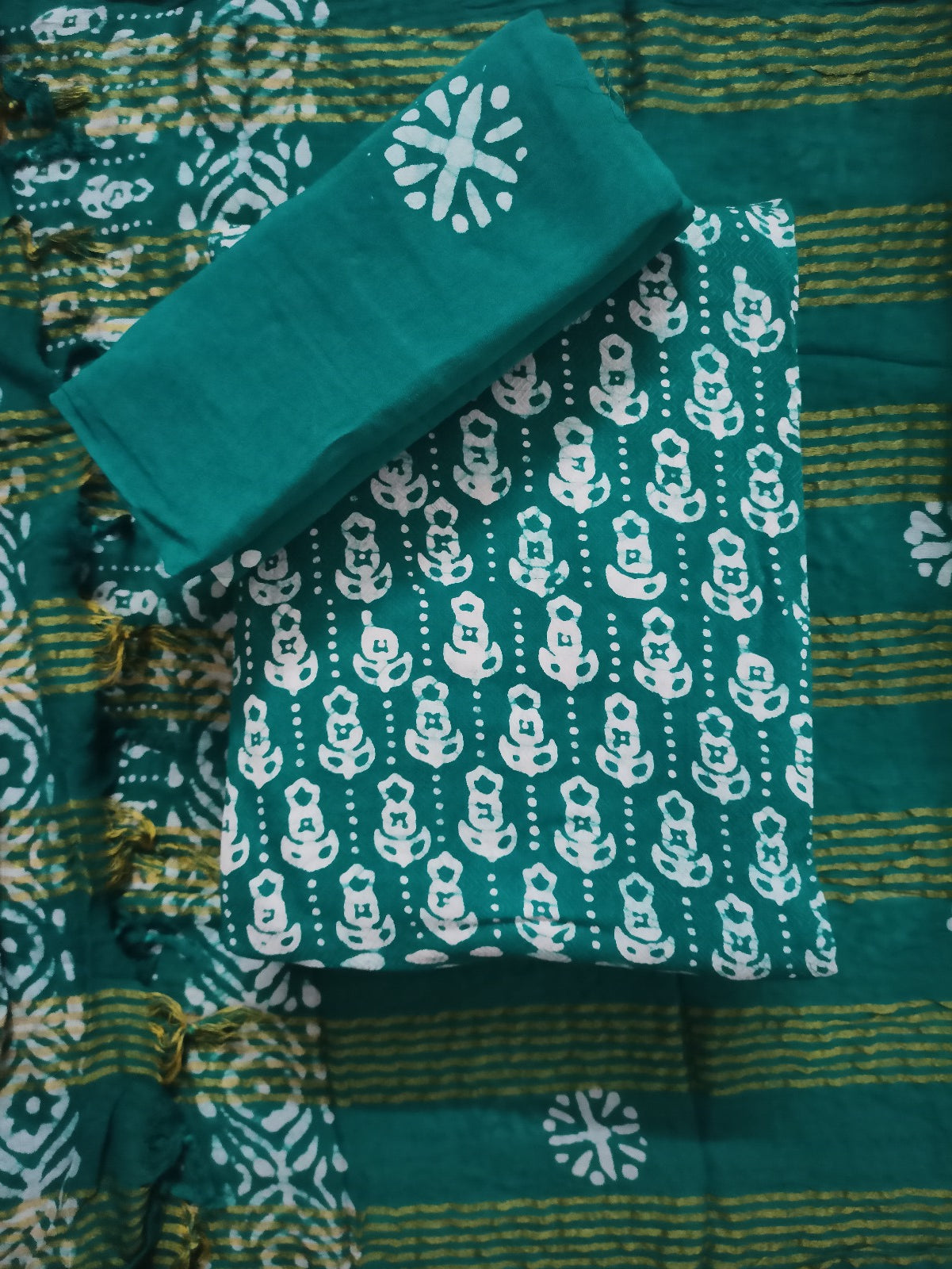 Women's Rayon Unstitched Batik Bandhani Dress with Jacquard Fabrics Wholesale