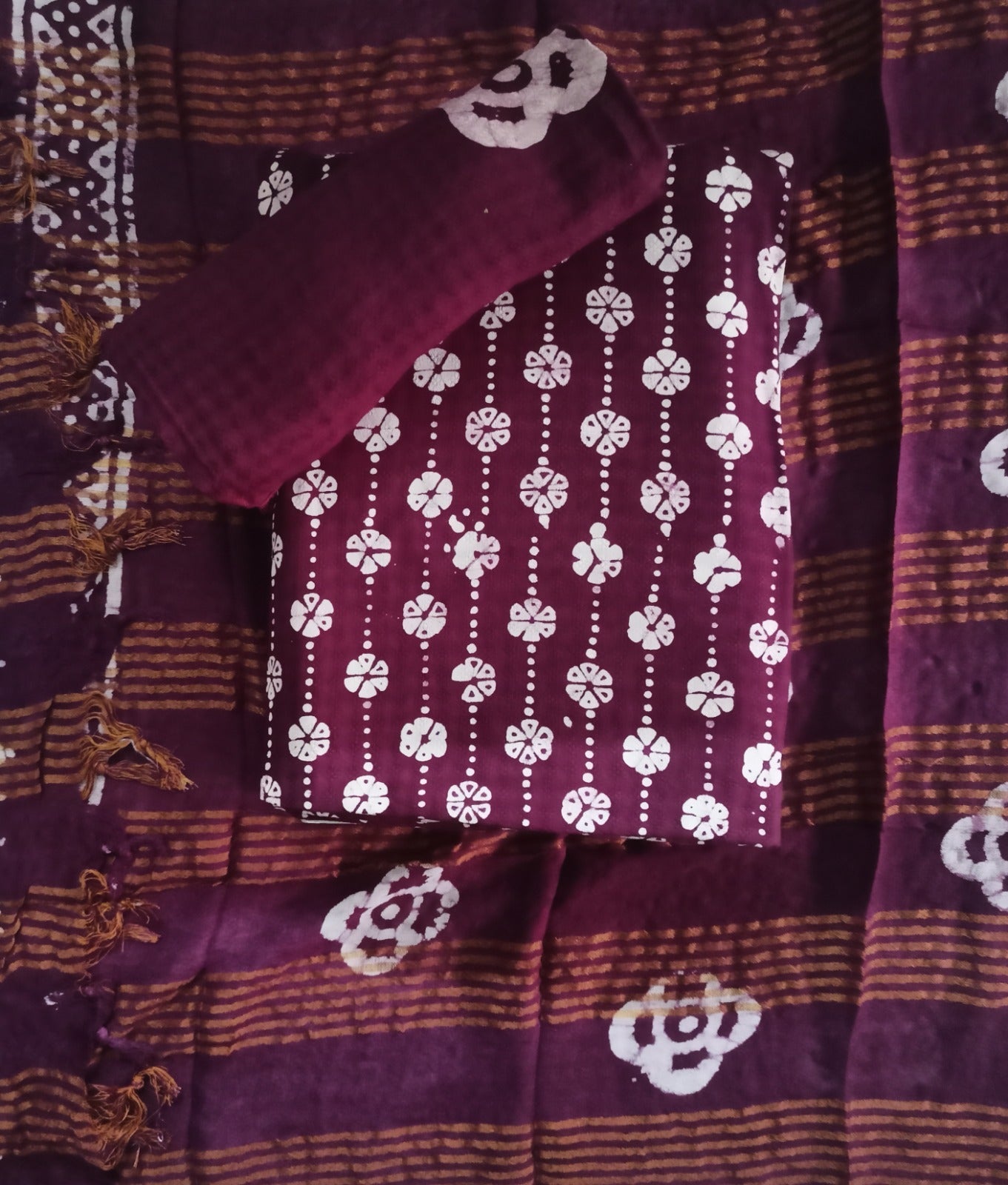 Women's Rayon Unstitched Batik Bandhani Dress with Jacquard Fabrics Wholesale