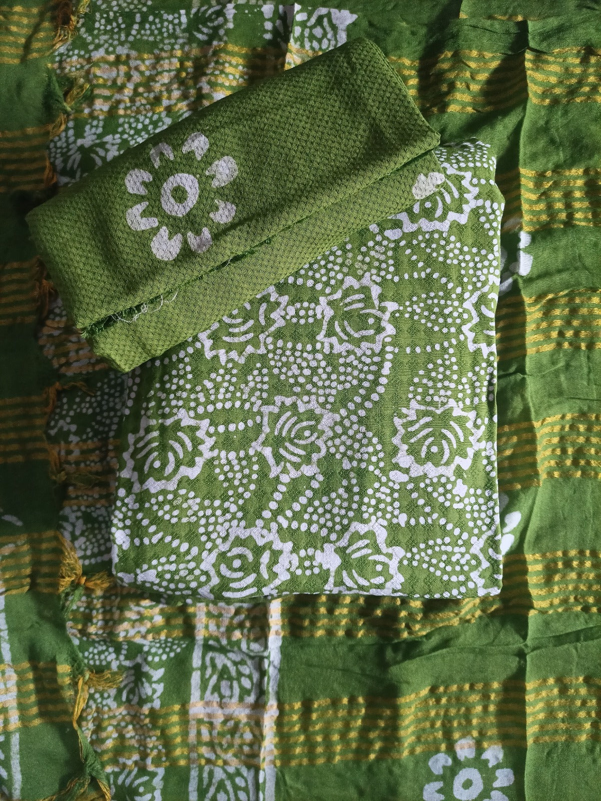 Women's Rayon Unstitched Batik Bandhani Dress with Jacquard Fabrics Wholesale