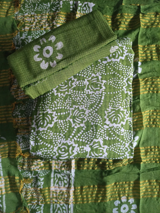 Women's Rayon Unstitched Batik Bandhani Dress with Jacquard Fabrics Wholesale